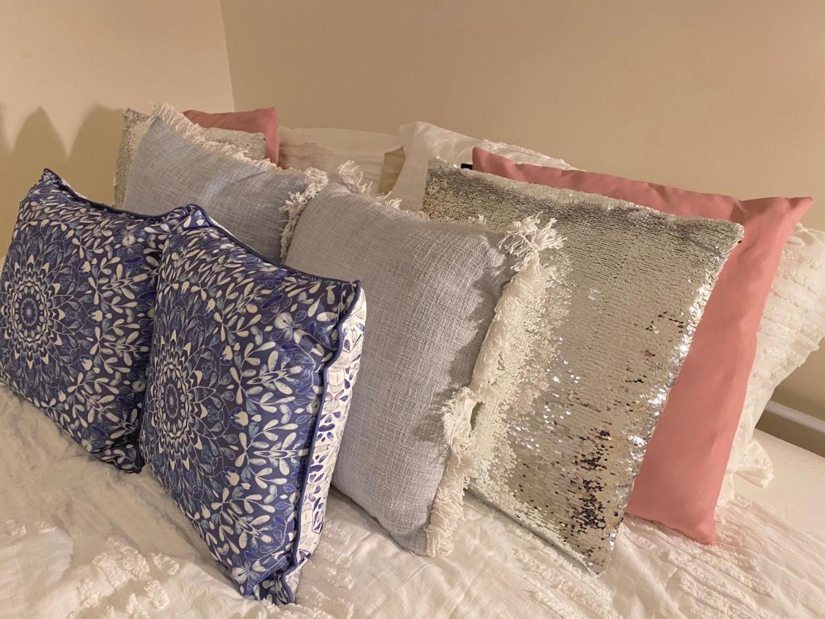 Cosy Haven For Females Only Or Females & Child/ren *