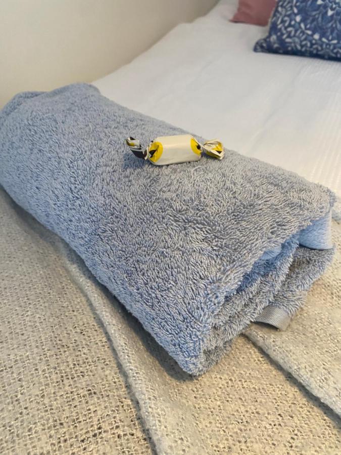 Cosy Haven For Females Only Or Females & Child/ren * Brisbane